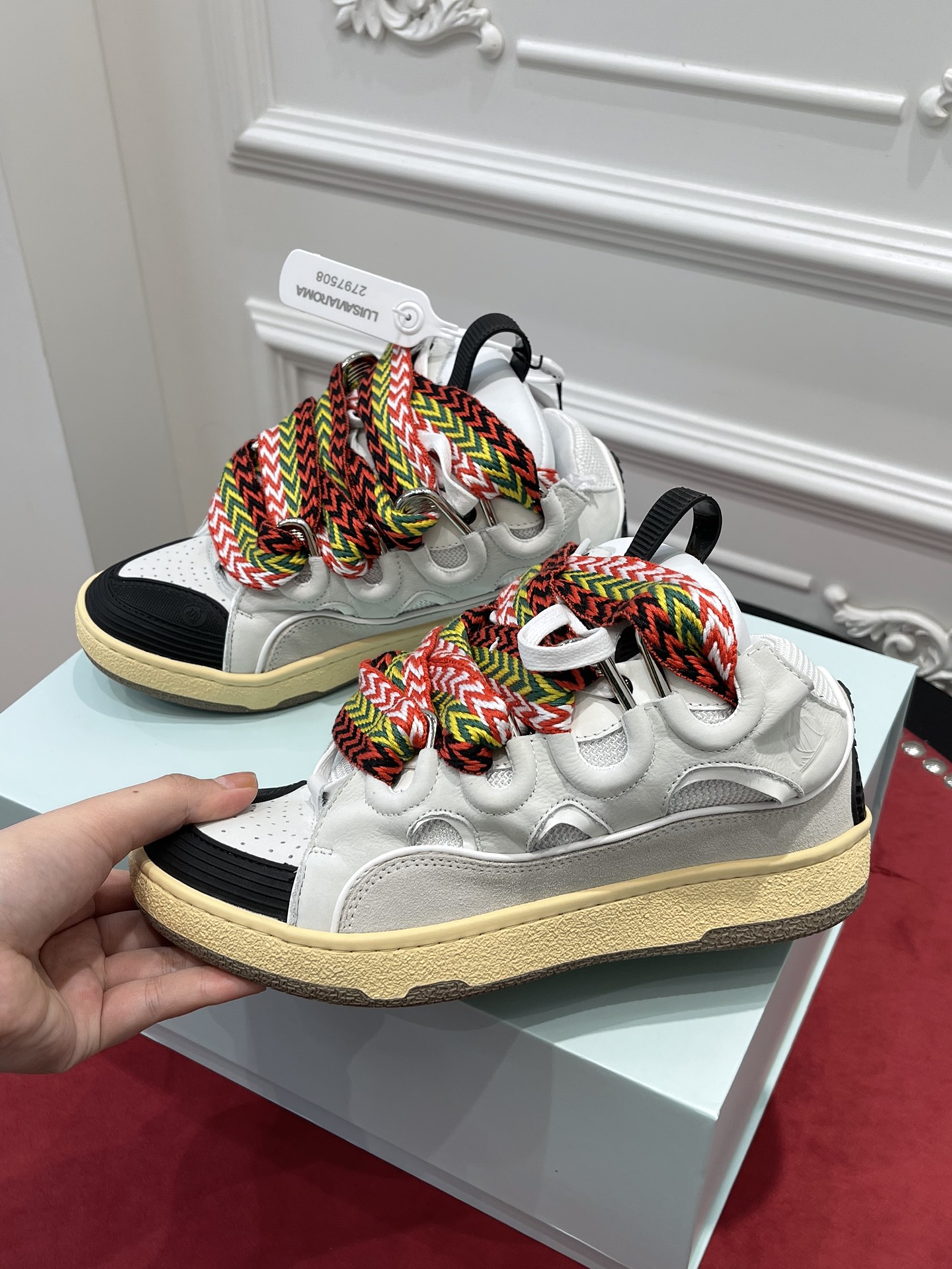 LA*N Sneaker