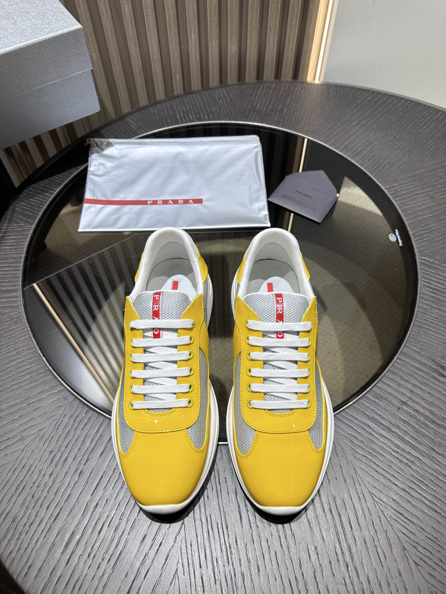 P*DA Sneakers