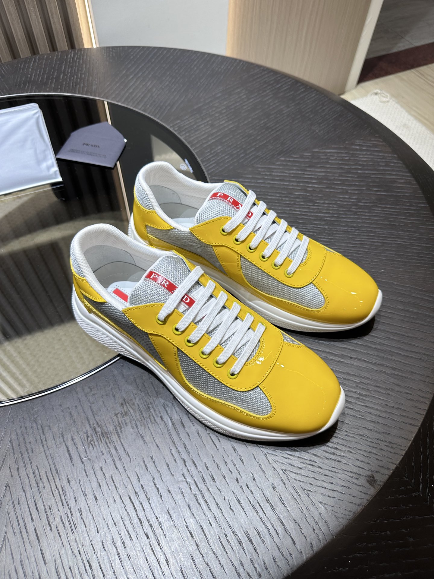 P*DA Sneakers