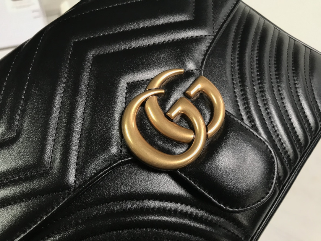 G*u*i gg marmont bag