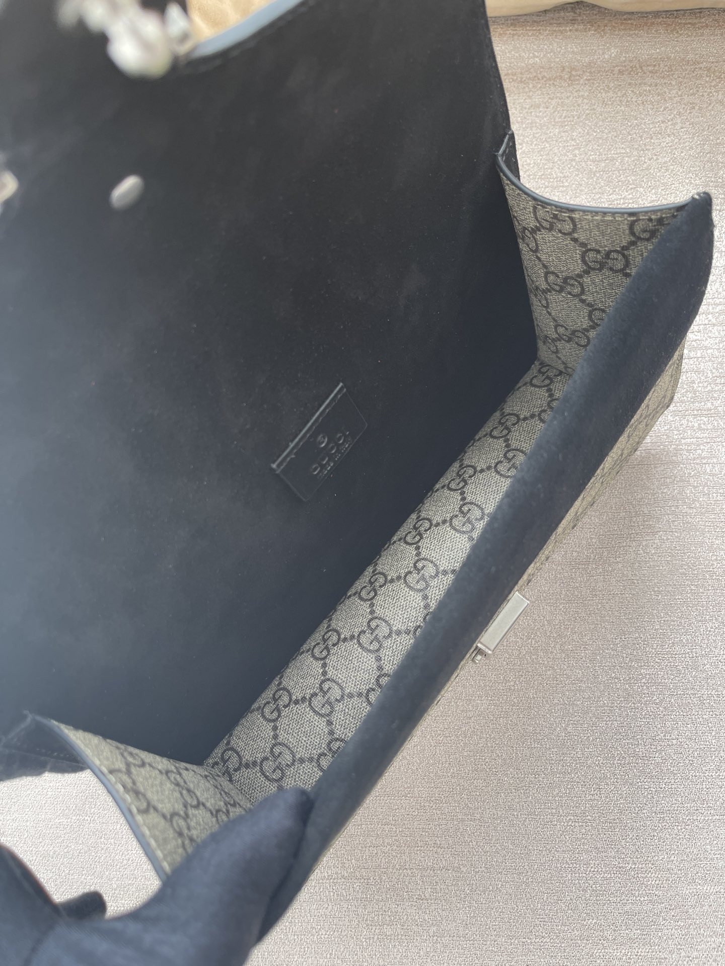 G*u*i dionysus bag
