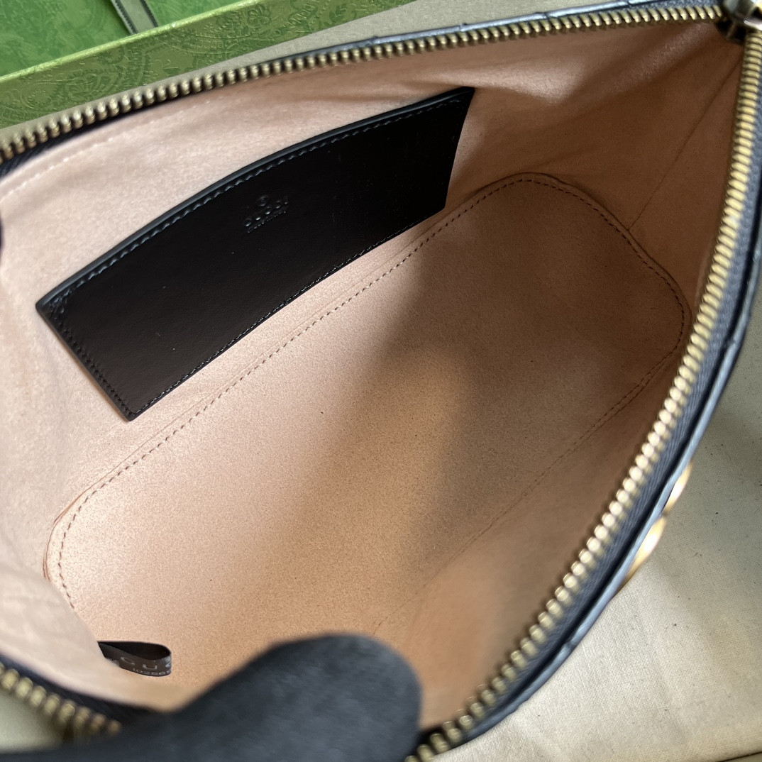 G*u*i gg marmont bag