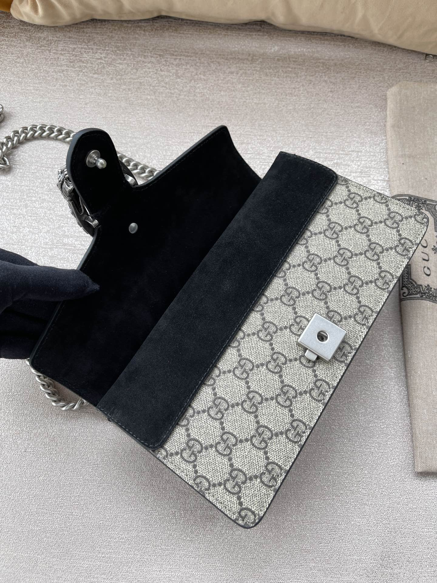 G*u*i dionysus bag
