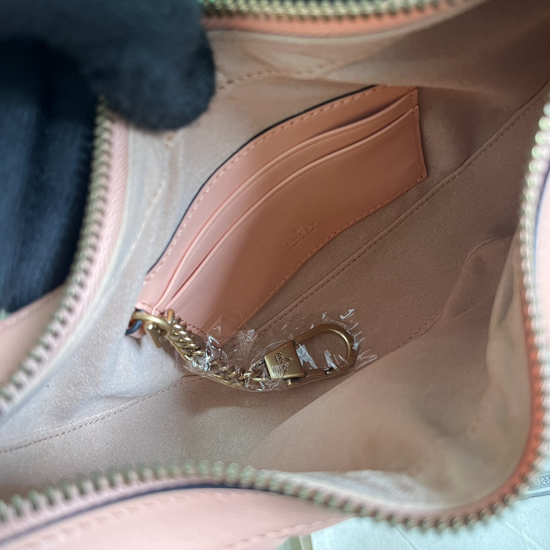 G*u*i gg marmont bag