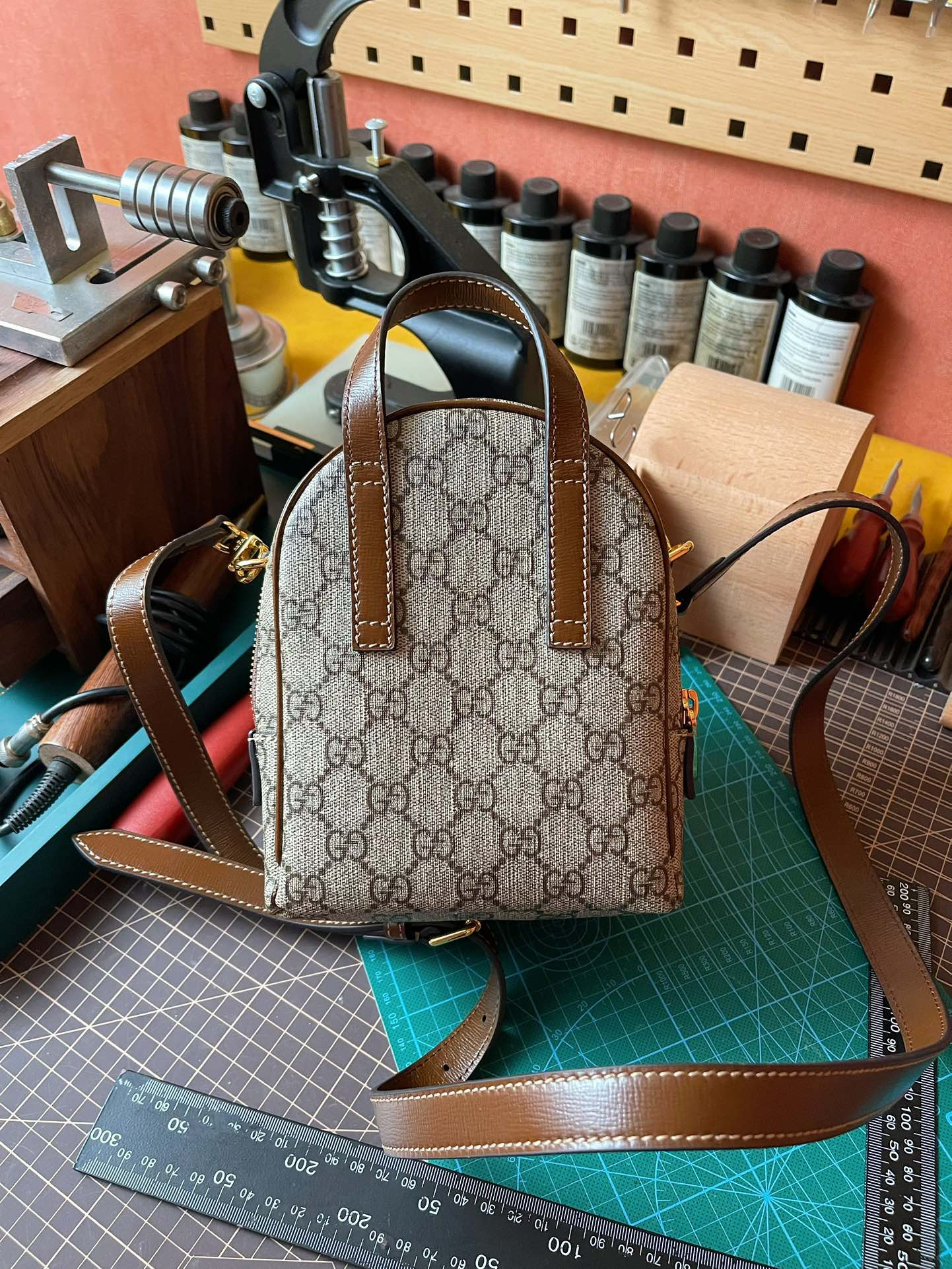 G*u*i gg retro bag