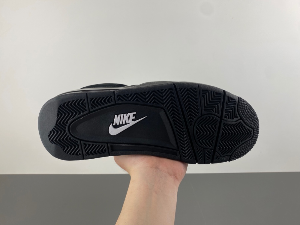 Air Jordan 4 “Black Cat” 2025 FV5029-010