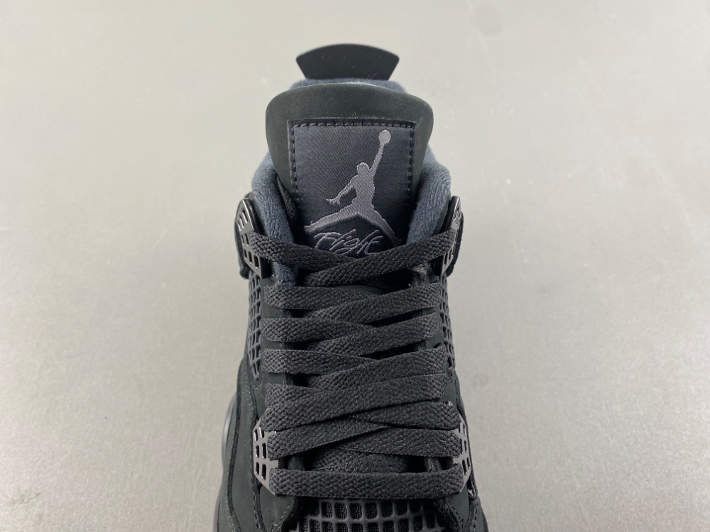Air Jordan 4 “Black Cat” 2025 FV5029-010