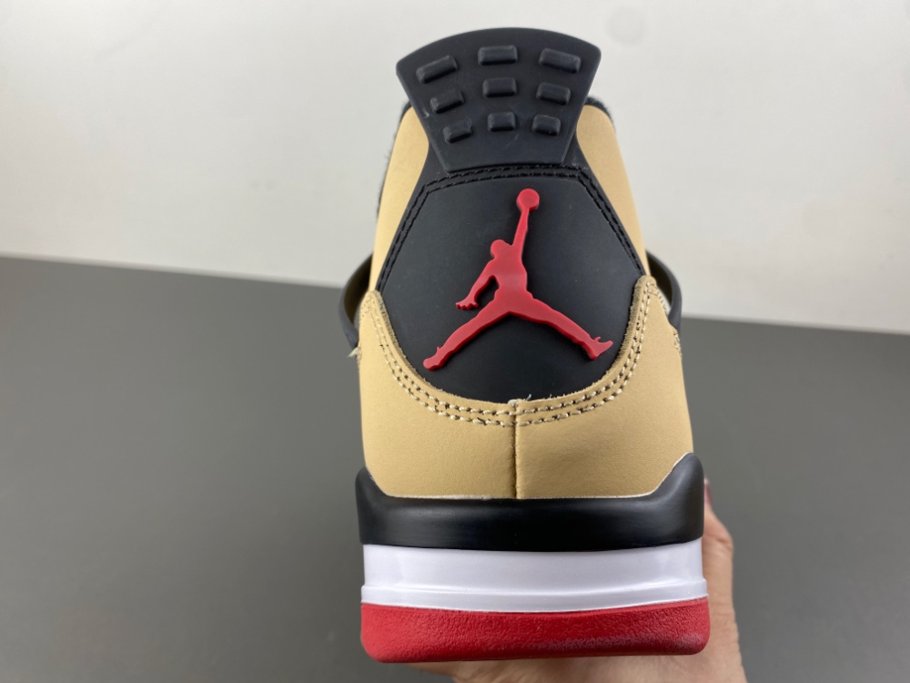 Air Jordan 4 Retro