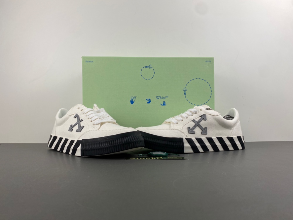 Off-White c/o Virgil Abloh Vulc Low Top