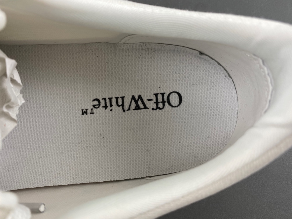 Off-White c/o Virgil Abloh Vulc Low Top