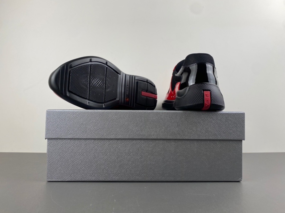 Prada America x2