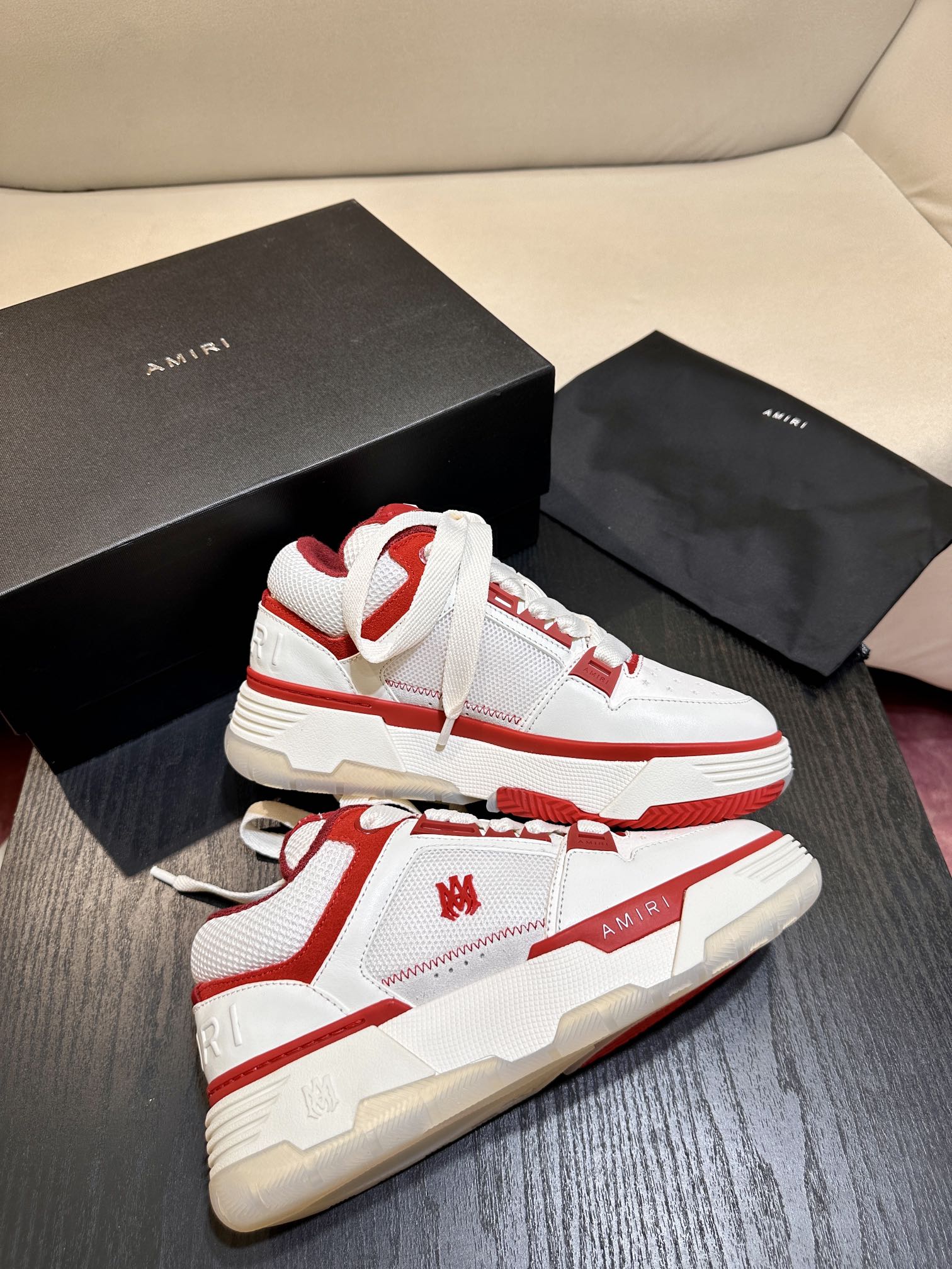 A*RI sneaker