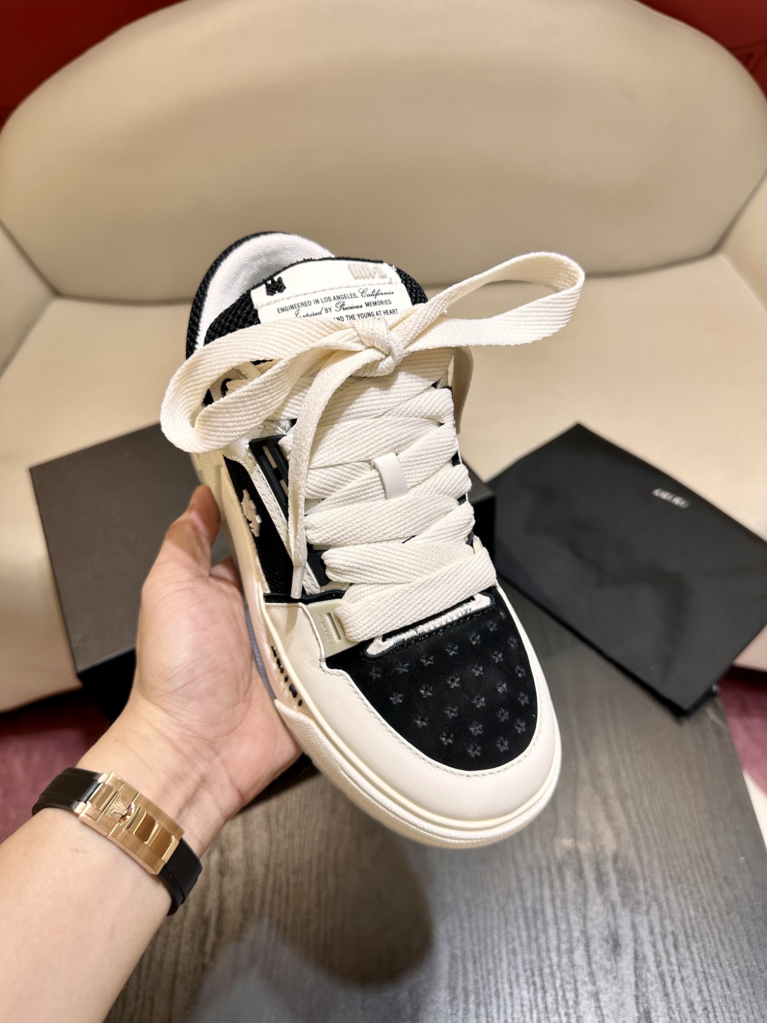 A*RI Sneakers