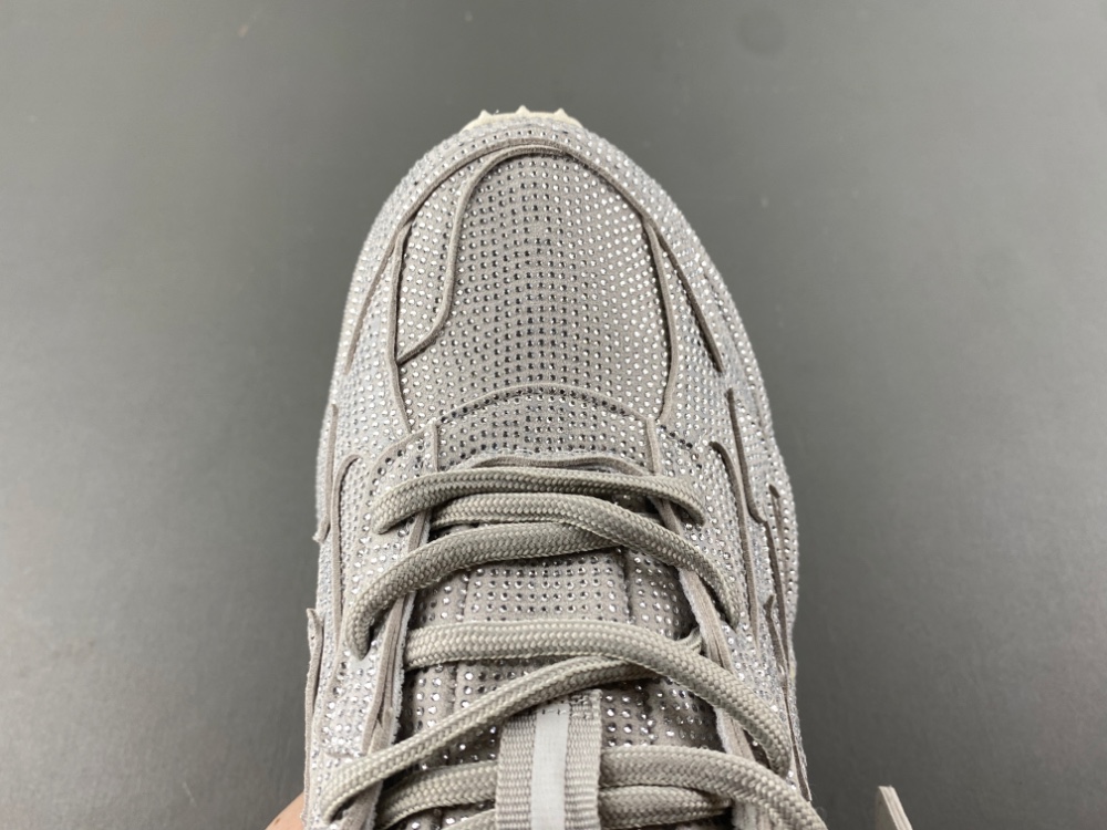 Off White 24