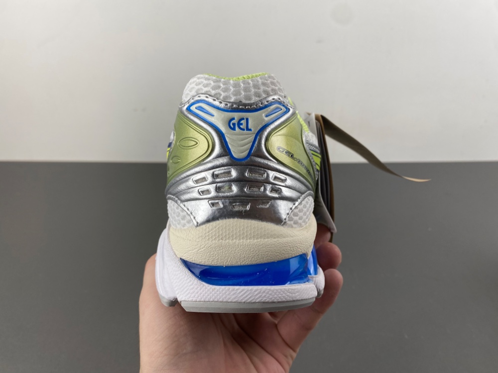 Mens ASICS GEL-Kayano 14 1203A537-108