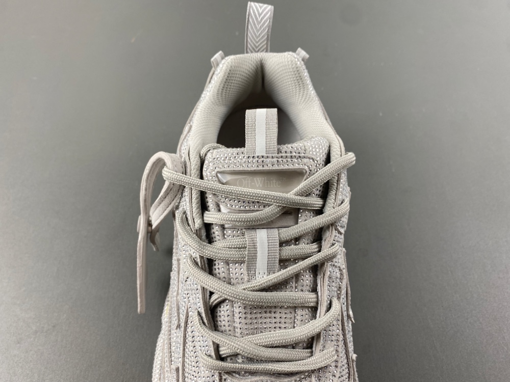 Off White 24