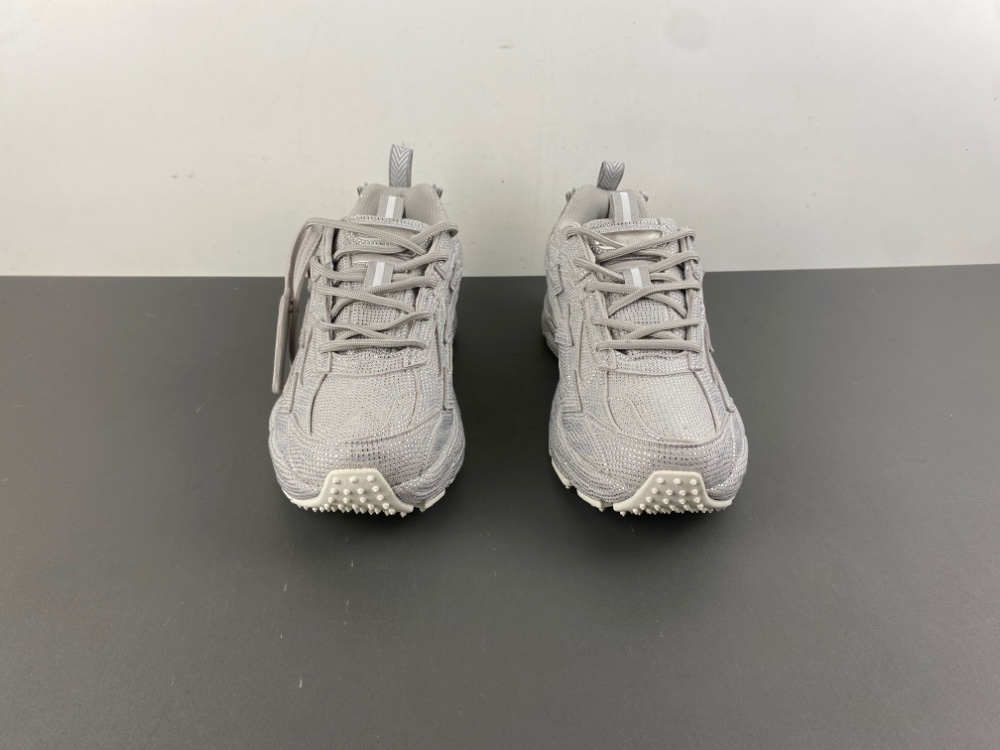 Off White 24