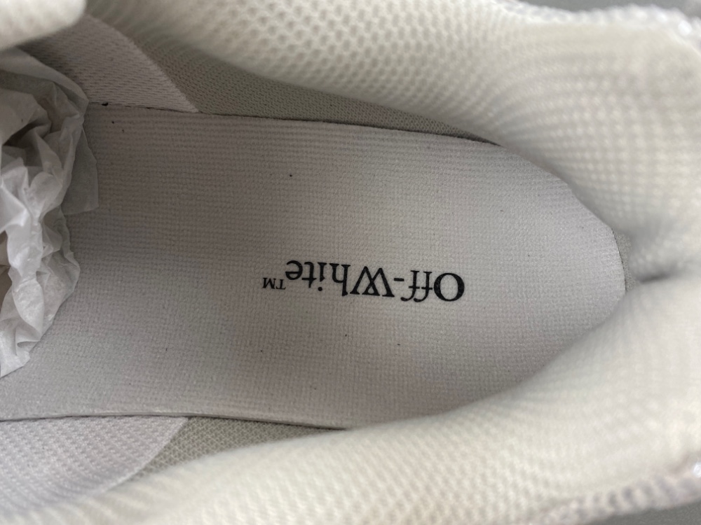 Off White 24